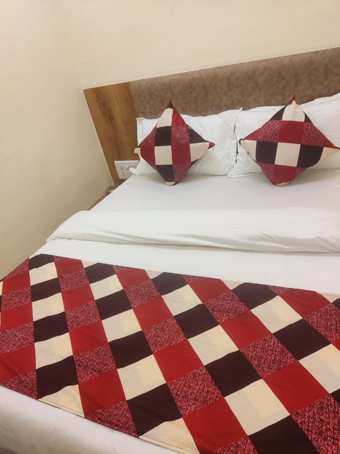 Bkc Corporate Hostel Ac Dormitory มุมไบ ภายนอก รูปภาพ