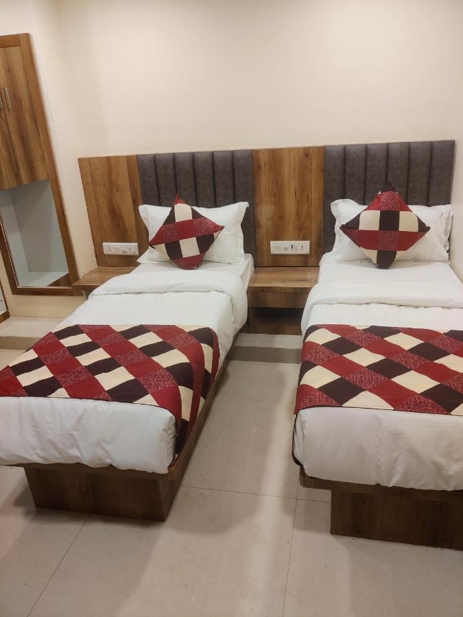 Bkc Corporate Hostel Ac Dormitory มุมไบ ภายนอก รูปภาพ