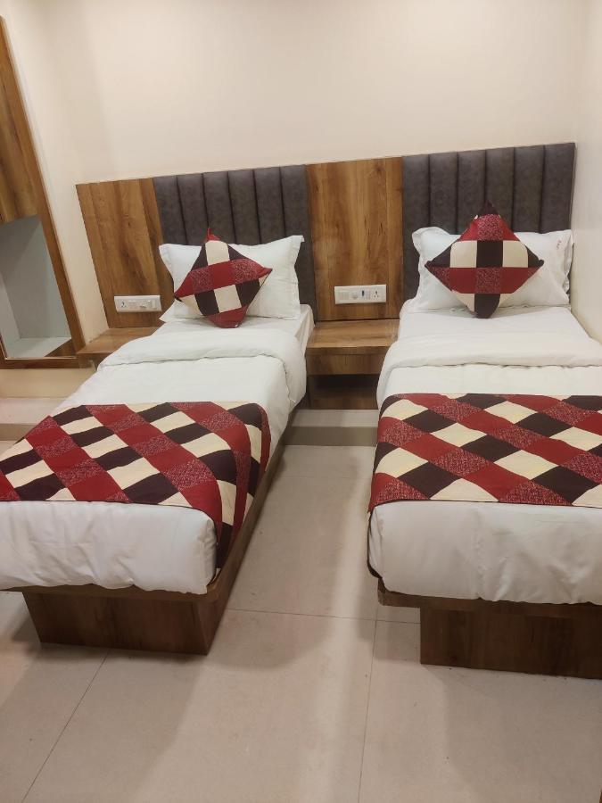 Bkc Corporate Hostel Ac Dormitory มุมไบ ภายนอก รูปภาพ