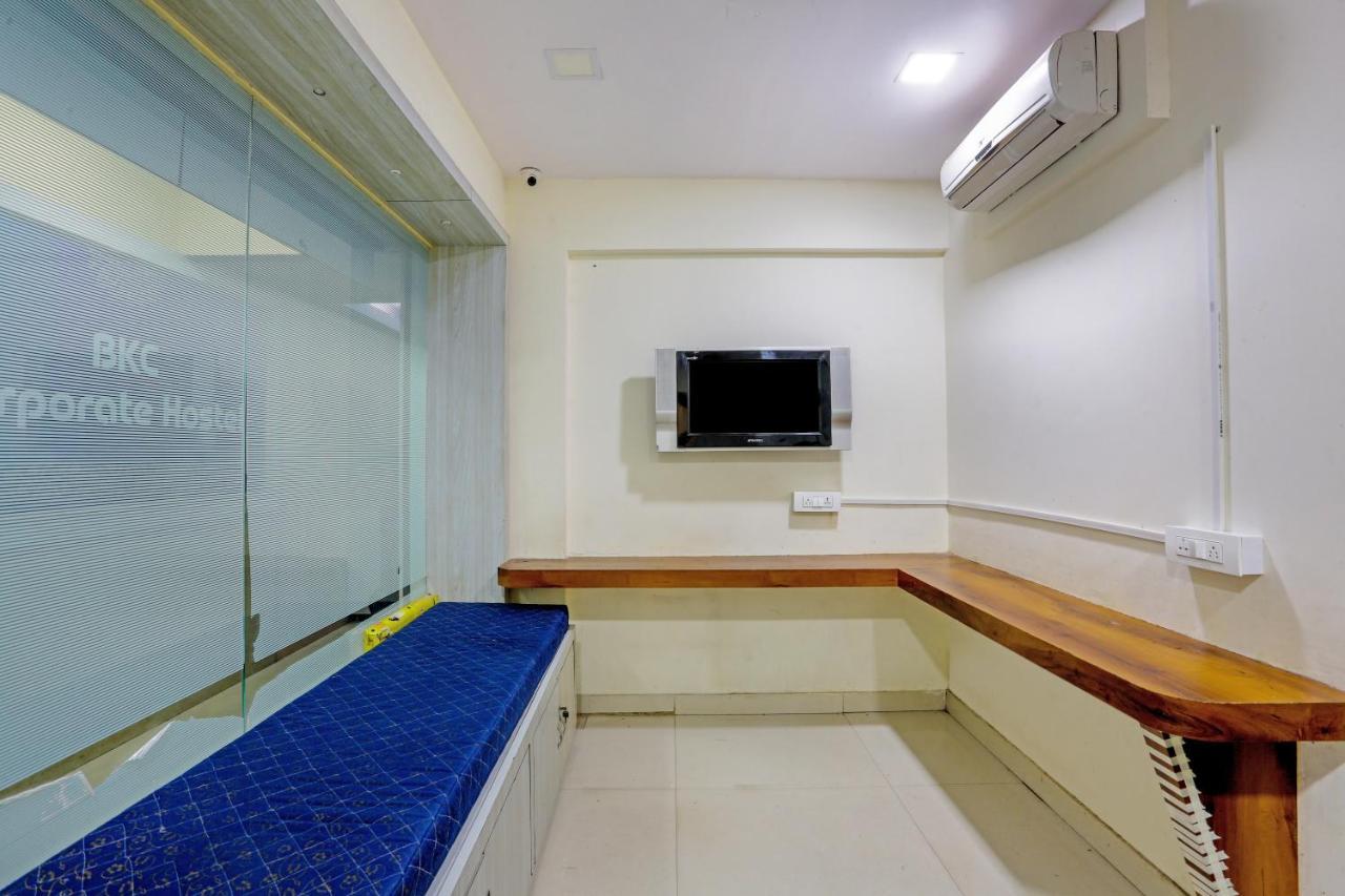 Bkc Corporate Hostel Ac Dormitory มุมไบ ภายนอก รูปภาพ